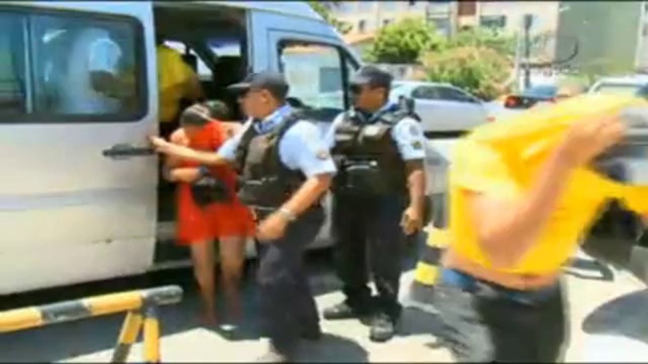 Cid Gomes manda investigar 13 oficiais da Polícia Militar