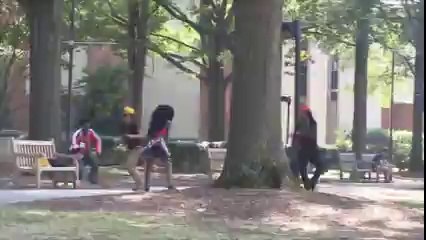 Eli kopan adamın yardım çağrısına böyle cevap verdiler