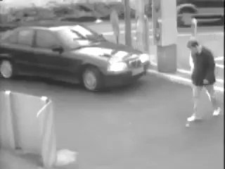 Ne Gjendje te Humbin Pjes nga Trupi Per te Fituar Ndonje Para nga Sigurimet