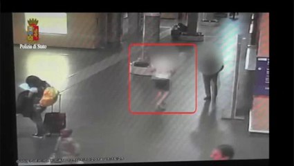 Roma - Furto turista con metodo dell'imbrattamento (24.10.14)