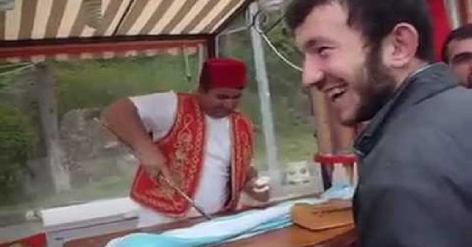 Laz' a DondurMa Şakası Yaparsan