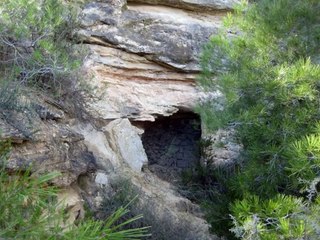 Cueva en Els Barrancs (Vilalba dels Arcs) Tarragona
