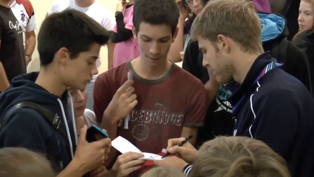 Séquence dédicaces aux Yonex Internationaux de France de Badminton