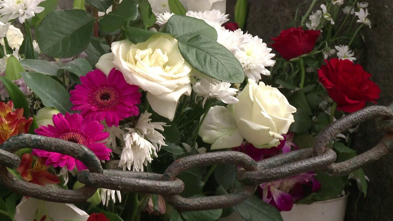 A Paris, Jim Morrison hante encore le Père-Lachaise