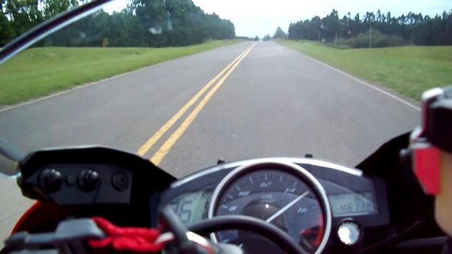 Yamaha R6 Vs Yamaha R1 - Araba Tutkum