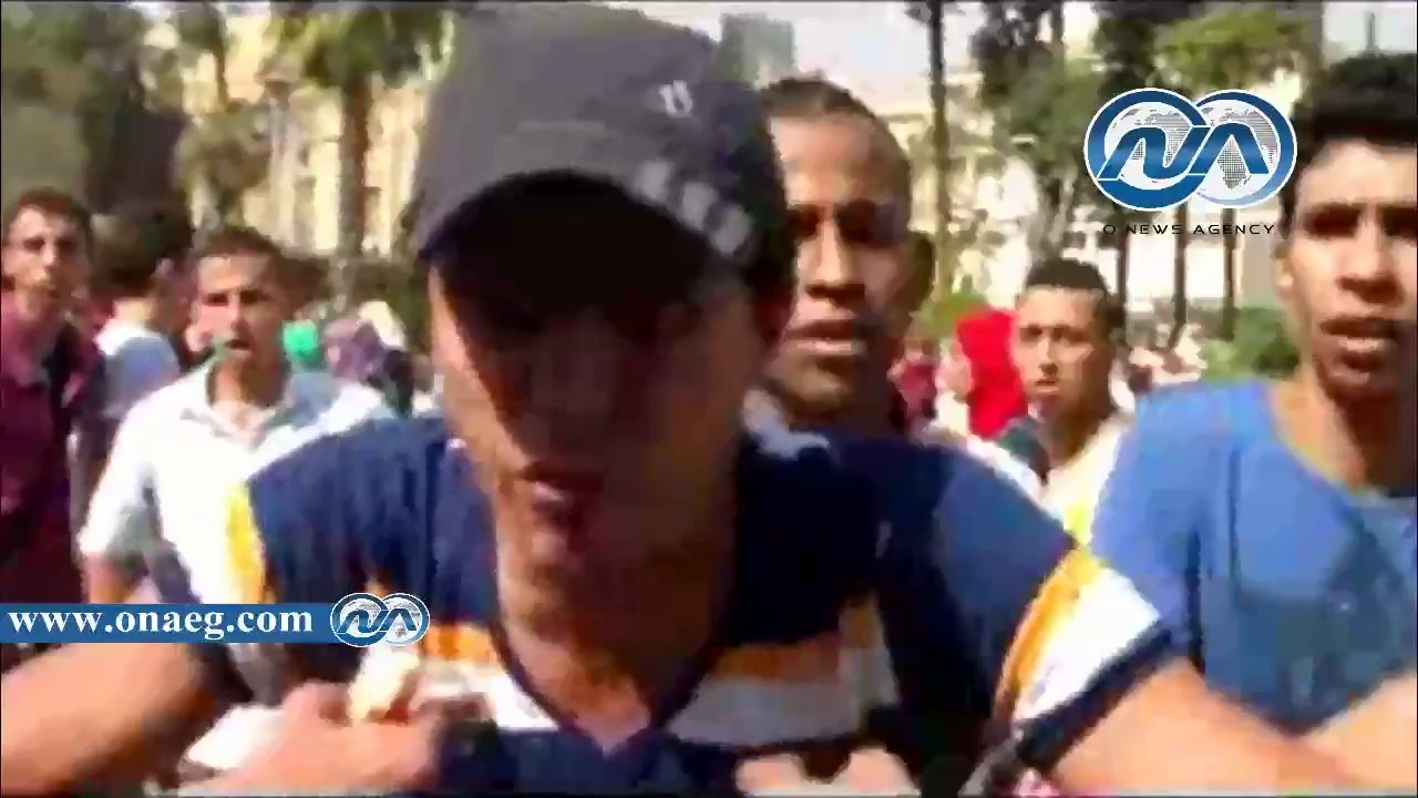 بالفيديو.. مشادات واشتباكات بالإيدى بين طلبة الأثار والأمن الإدارى بجامعة القاهرة