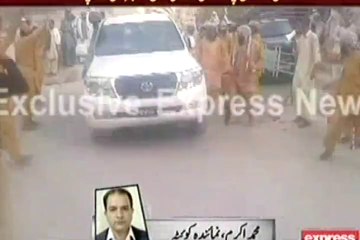 molana fazal rehman and hi members during attack caught on camera
