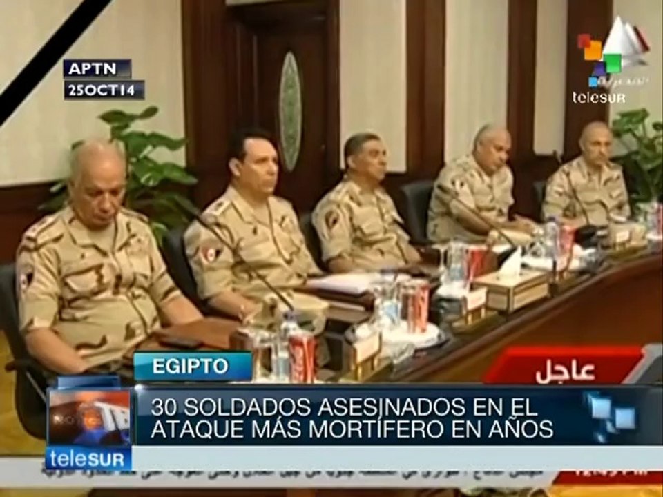 Ciudadanos de Egipto exigen justicia por el asesinato de 30 militares