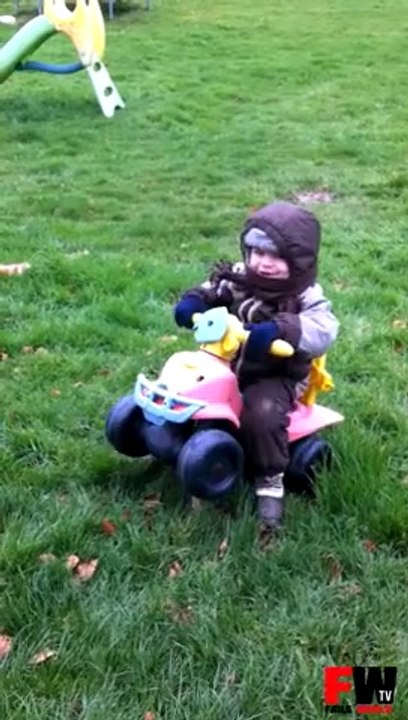 [+18 ~ Sexy Funny Girl]First Wheelie Toddler Fail - Fails World