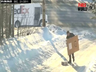 [+18 ~ Sexy Funny Girl]Fedex Guy Kick Package - Fails World