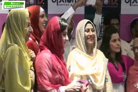 Birth day Cake Cutting ceremony of Mrs. Dr. Hamid Mahmood at Options Lahore.