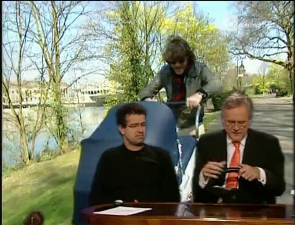 Die Harald Schmidt Show - 1076 - 2002-04-19 - Pierre Littbarski, Ruhrpott