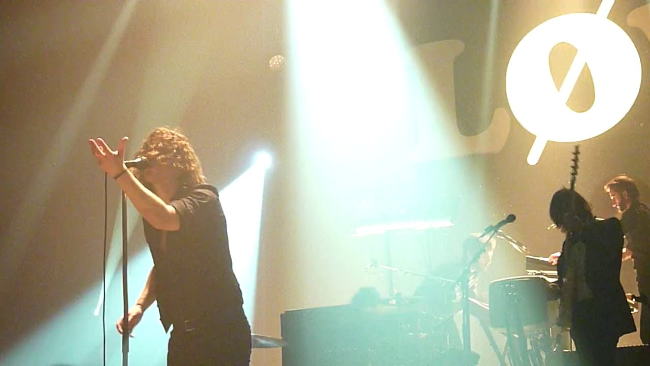 Julien Doré "Corbeau blanc"