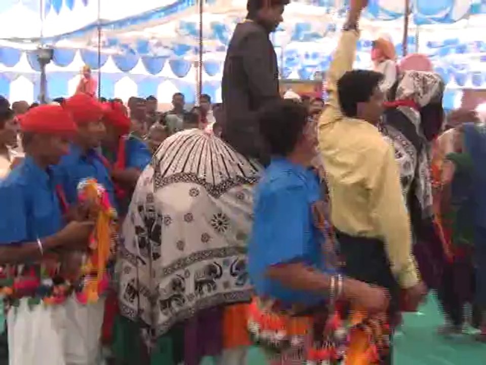 full dhamal red dance group