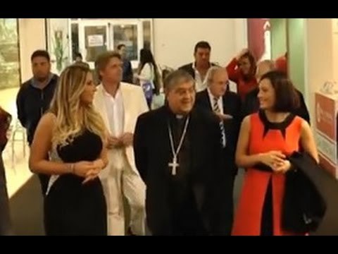 Napoli - Tutto Sposi , il cardinale Sepe riceve il Premio Parthenope (25.10.14)