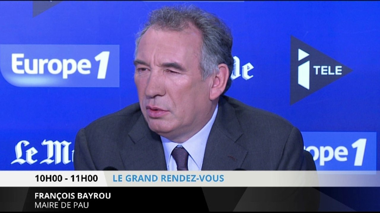 François Bayrou: "Hollande ne peut pas tenir jusqu'en 2017