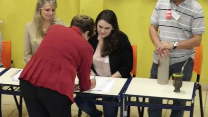 Dilma vota logo cedo em Porto Alegre