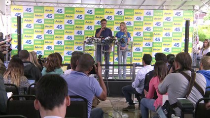 Rousseff narrow favorite as Brazilians turn out to vote