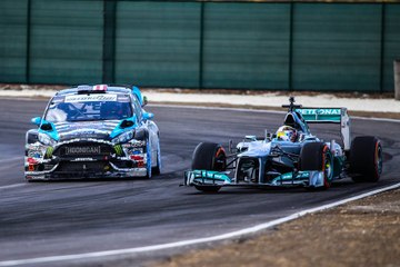 Ken Block ve Lewis Hamilton kapışması
