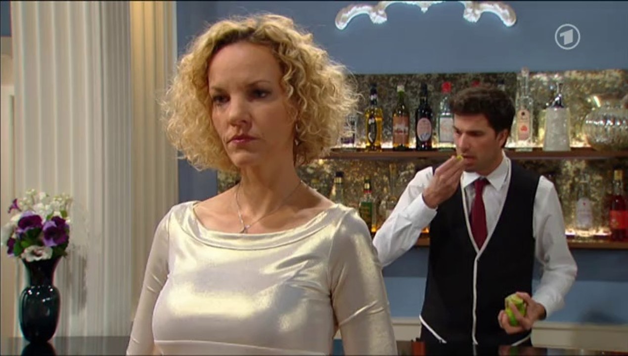 SDL 1669 Natascha im neuen Kleid