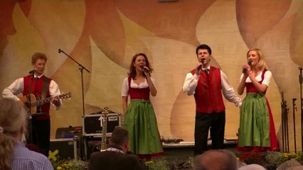 Blue Bayou - Sigrid & Marina mit Vincent & Fernando