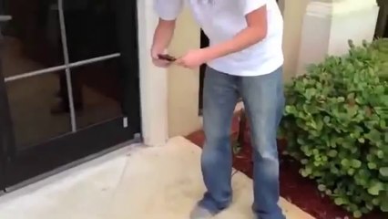 iPhone 6 Drop Test - Phone Gets Destroyed