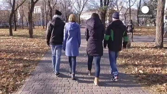 Мариуполь: бойцы Азова голосуют активно, жители города - не очень