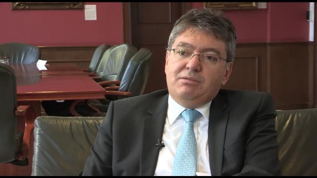 Cárdenas: Colombianos evaden cerca de 50.000 millones de dólares el exterior