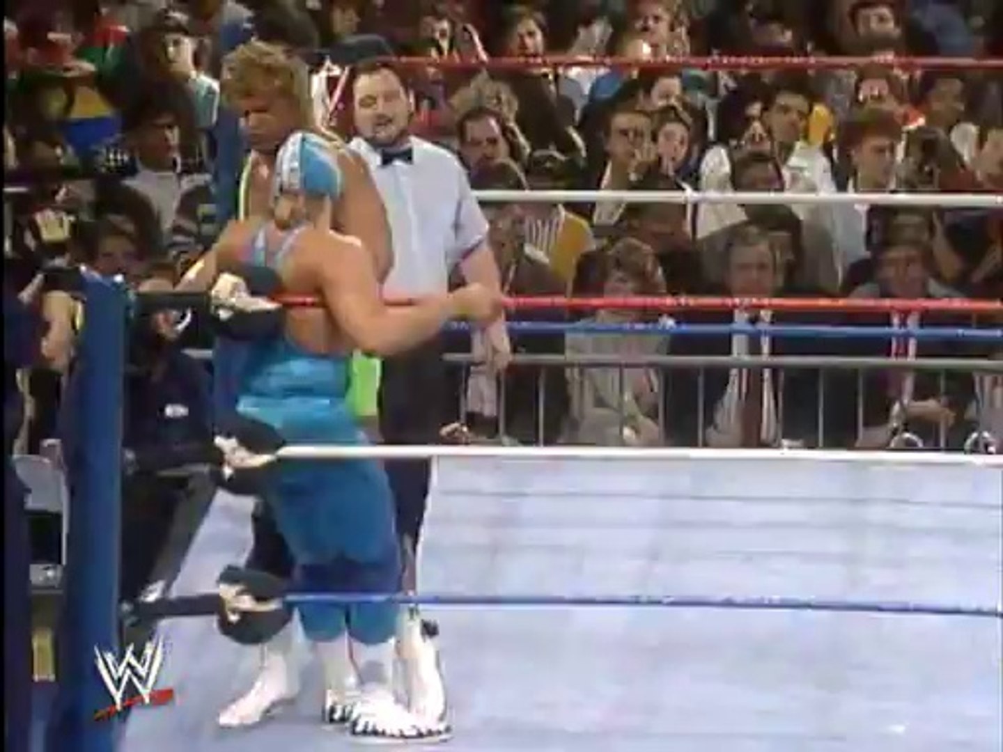 Mr. Perfect vs Blue Blazer (1989.04.02 WWF) - video Dailymotion