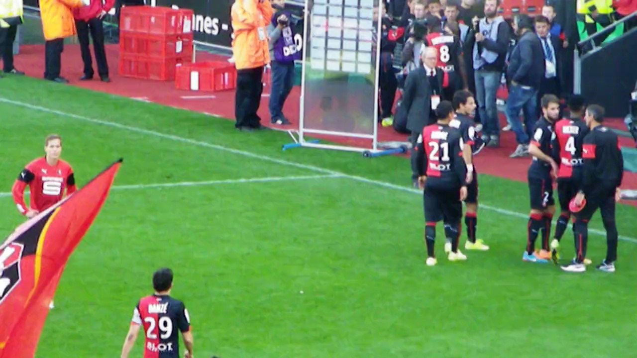 26/10/2014 : SRFC-LOSC : les joueurs saluent le kop