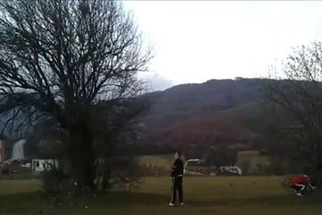 KJO TE NDODH KUR LAZDROHESH....