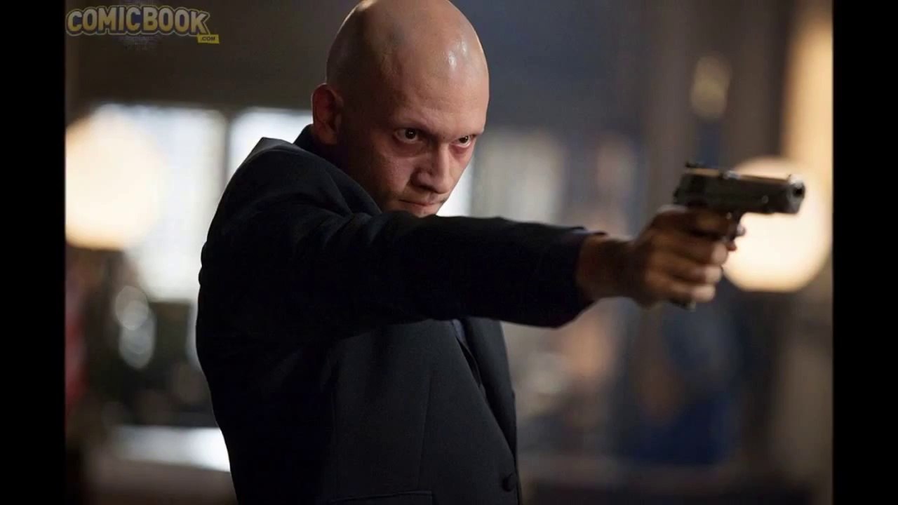 Gotham 1x07 Sneak Peek Photos - Penguin's Umbrella - Season 1 Episode 7