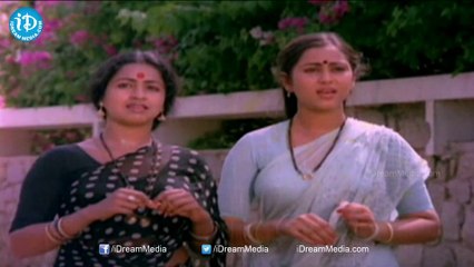 Patnam Vachina Pativrathalu Movie - Radhika, Geetha Nice Emotional Scene