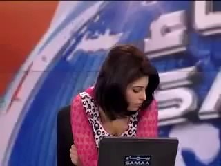 Samaa TV News Anchor Exposed