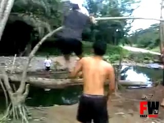 [+18 ~ Sexy Funny Girl]Playing with a tree Fail