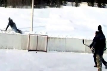 [+18 ~ Sexy Funny Girl]Hockey Player Fail - Fails World