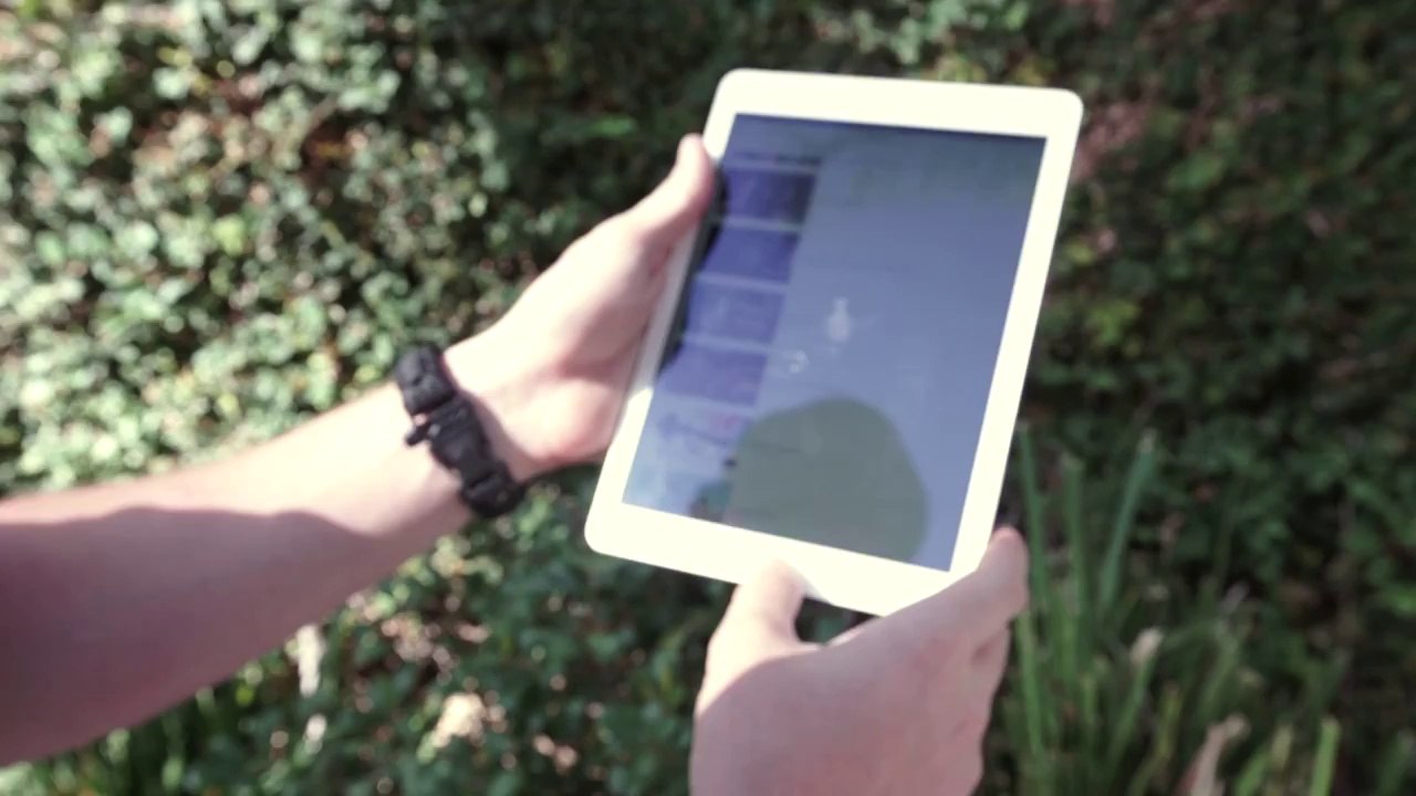 Test de solidité (bend test) : iPad Air 2 vs Airsoft