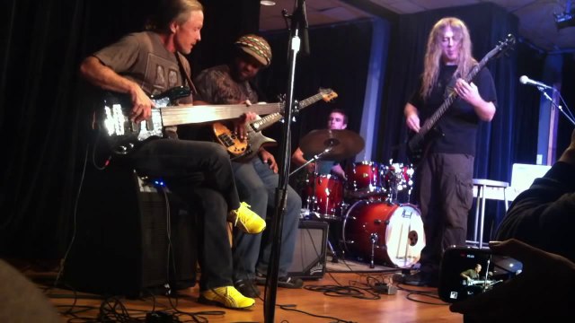 Alex Webster, Victor Wooten and Steve Bailey (Berklee Clinic Jam)