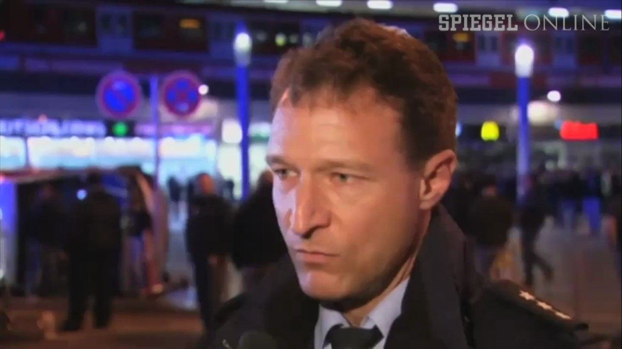 Gewaltätige demonstration der hogesa in köln