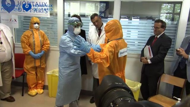 Exercice Ebola à l'hôpital Necker