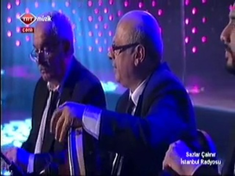 Alp Arslan - Baharla Hazan Birleşmez Ortada Yaz Var