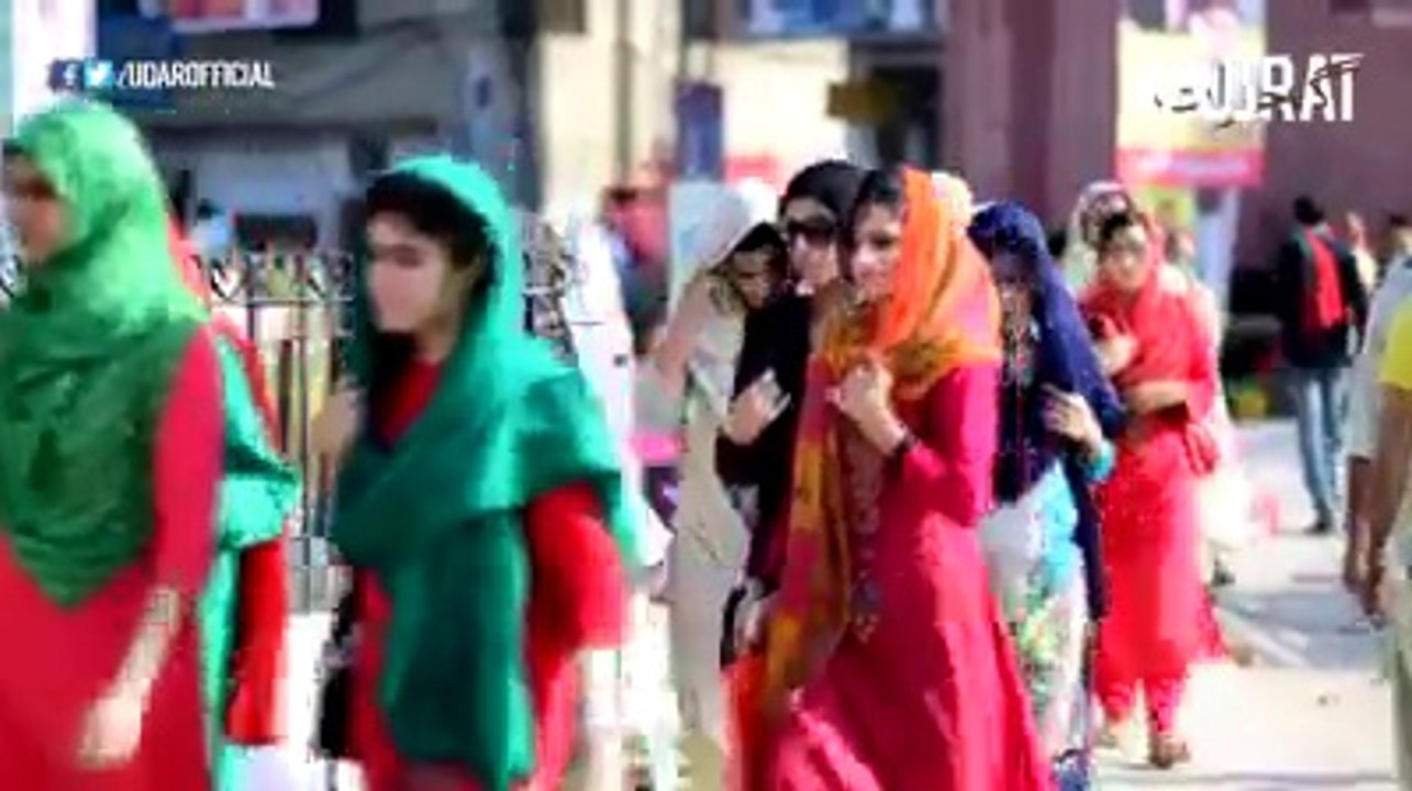 Gujrat Belongs to Imran Khan beautiful video Gujrat Jalsa