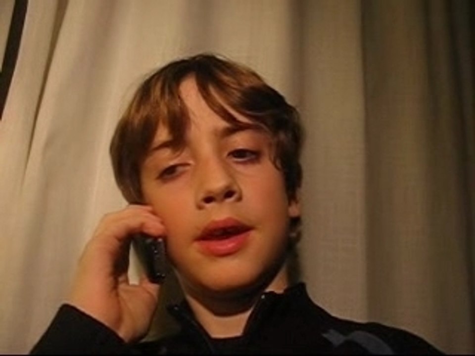 Au téléphone