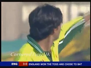 Mohammad Asif First ODI Wicket GENIUS