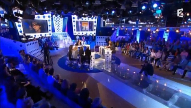 On n'est pas couché - Pulvar tacle Polony, ce phare de la pensée - 25 octobre 2014