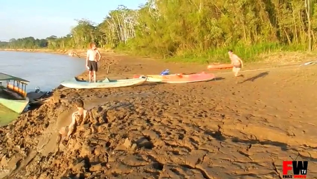 [+18 ~ Sexy Funny Girl]Sliding In the lake Fail - Fails World