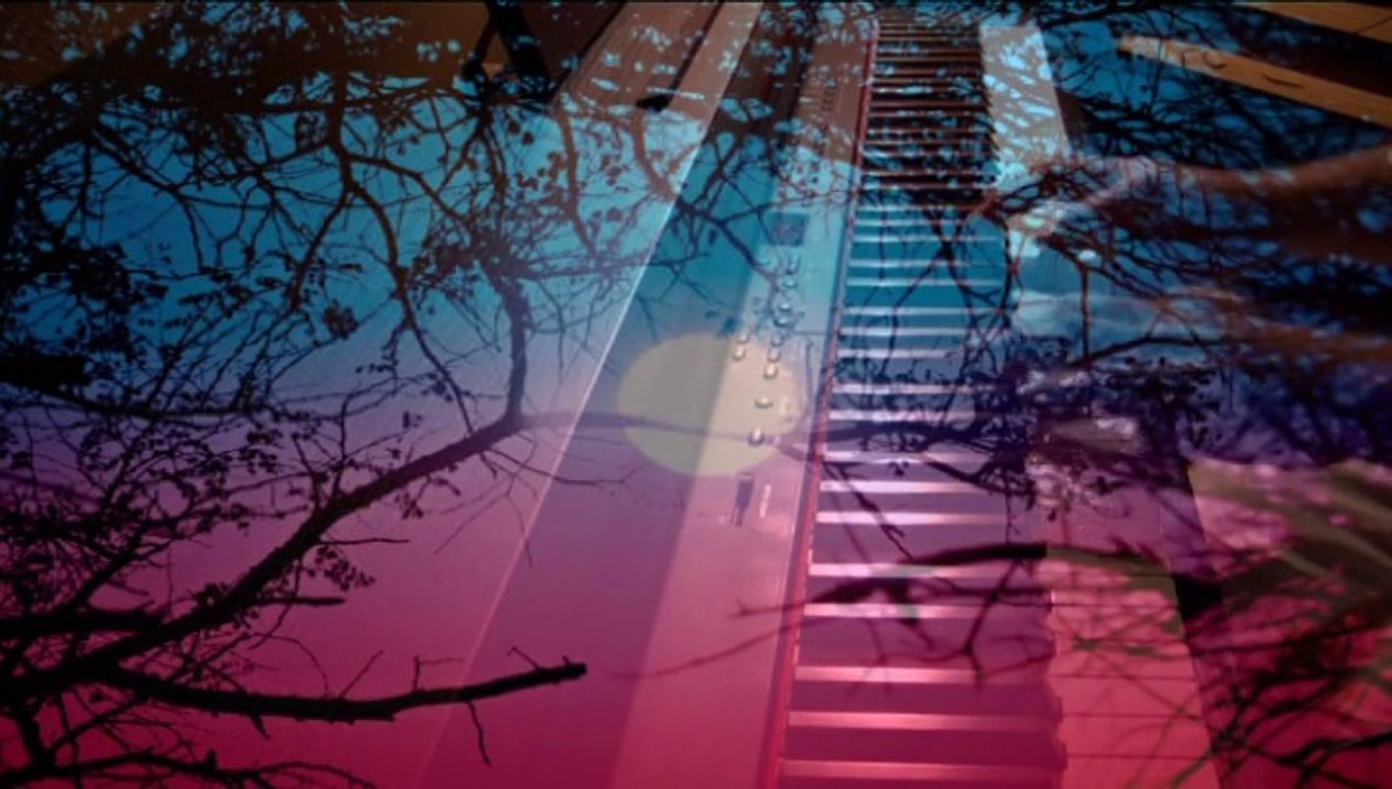 composition au piano triste