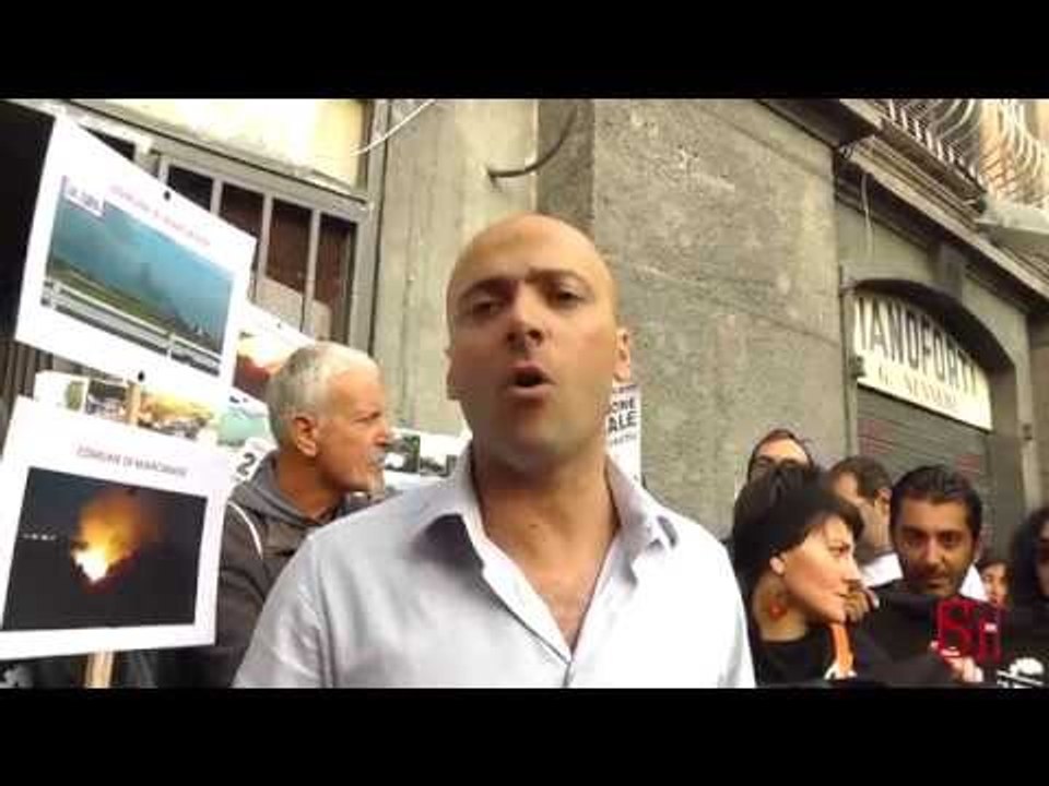 Napoli - Terra dei Fuochi, si torna in piazza: "I roghi ci sono ancora" (27.10.14)