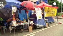 هونغ كونغ: المتظاهرون ما زالوا يحتلون الشارع بعد شهر على حركتهم