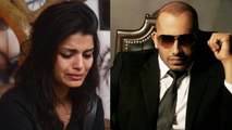 Bigg Boss 8 : Ali Gets Touchy With Sonali!